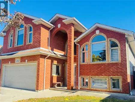 4562 BRUNSWICK AVENUE Unit# UPPER | 4562 BRUNSWICK AVENUE Unit# UPPER, Windsor