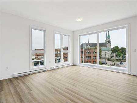 Beaux 3 1/2 ou 4 1/2 au centre-ville, Valleyfield ! SEPTEMBRE 2025