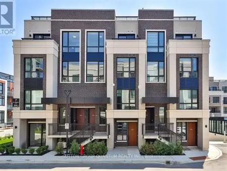 E-102 - 7 RED SQUIRREL LANE | E-102 - 7 RED SQUIRREL LANE, Richmond Hill