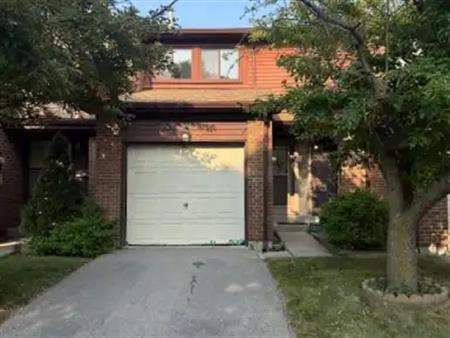 42 - 11 PLAISANCE RD ROAD E | 42 - 11 PLAISANCE RD ROAD E, Richmond Hill