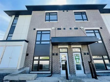 300 Tulum Crescent Unit A | 300 Tulum Crescent, Ottawa