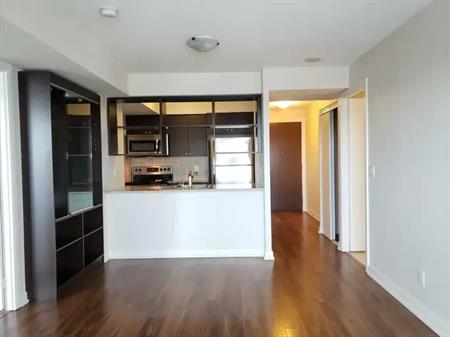 Edmonton House | 10205 100 Ave, Edmonton