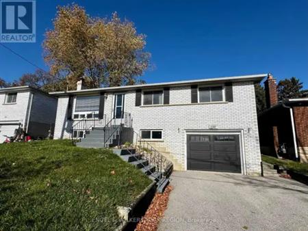 MAIN - 135 LUXURY AVENUE | MAIN - 135 LUXURY AVENUE, Bradford West Gwillimbury