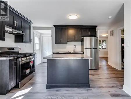 301 Erieview Dr | 301 Erieview Dr, Kingsville