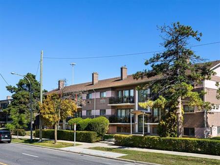 211, 215, 219 The West Mall | 219 The West Mall, Etobicoke