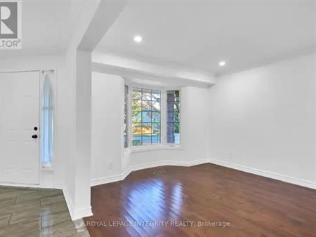 223 MCGIBBON DRIVE | 223 MCGIBBON DRIVE, Ottawa