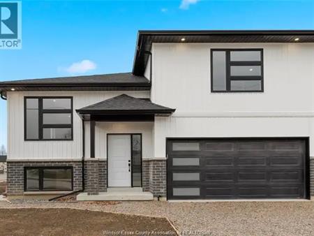 302B KEMPT | 302B KEMPT, Amherstburg