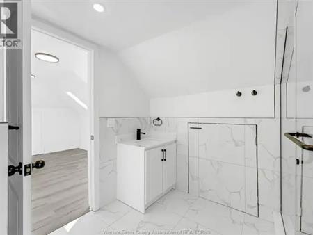 409 HALL Unit# B | 409 HALL Unit# B, Windsor