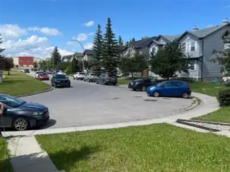 Beautiful 3-Bedroom Duplex with Park Views! | 31 - 31 Covepark Square Northeast, Calgary