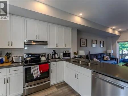 720 GREY Street Unit# 29 | 720 GREY Street Unit# 29, Brantford