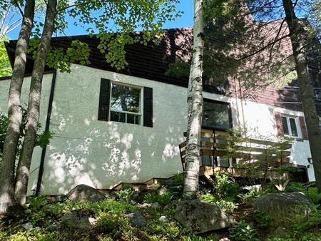 Jolie Maison ou chalet à louer : Ste-Adèle