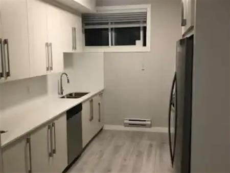 169-B Creekside Drive SW | 169 Creekside Drive Southwest, Calgary