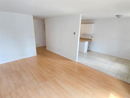 Grand logement rénové, 5 1/2 à Candiac. ch Haendel, devant école