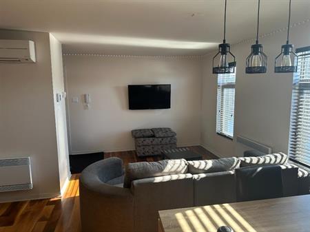 2 chambres, 1 salle de bain