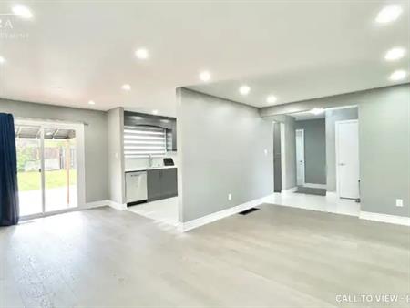 1-7 Duntroon Crescent, Etobicoke, Ontario M9V 2A1 | 7 Duntroon Crescent, Toronto