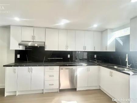 6664 Mockingbird Ln, Mississauga, Ontario L5N 5K2 | 6664 Mockingbird Lane, Mississauga