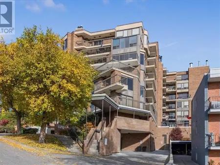 Beautiful 2 bedroom condo with a view of downtown | 607 - 320 Meredith Rd NE, Calgary
