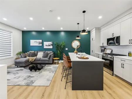 Immediate Move-In! 2-Bed Executive Townhome w/ Garage + Utilities Included | 4303 Richmond Road Southwest, Calgary