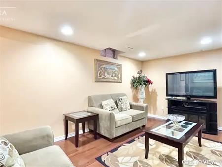 2-5775 Invergordon Ln, Mississauga, Ontario L5M 4R1 | 5775 Invergordon Lane, Mississauga
