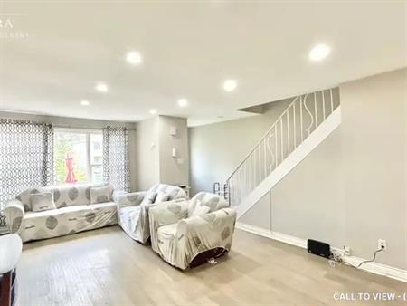 82A Corby Crescent, Brampton, Ontario L6Y 1H1 | 82 A Corby Crescent, Brampton