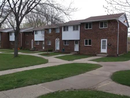 Anchorage on the Park Townhomes | 2932-2992 Wildwood Dr., Windsor