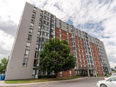 Albert Park Apartments | 95, 97 & 99 Sidney St., Belleville