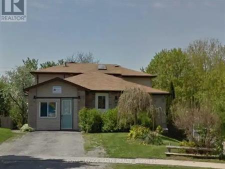 ROOM #1 - 65 HICKLING TRAIL | ROOM #1 - 65 HICKLING TRAIL, Barrie