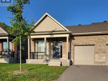 182 BOXCAR CRESCENT | 182 BOXCAR CRESCENT, Russell