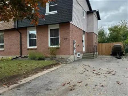 130 SEKURA CRESCENT | 130 SEKURA CRESCENT, Cambridge