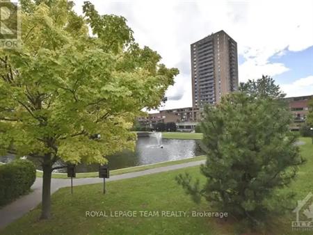 200 - 260 BRITTANY DRIVE | 200 - 260 BRITTANY DRIVE, Ottawa