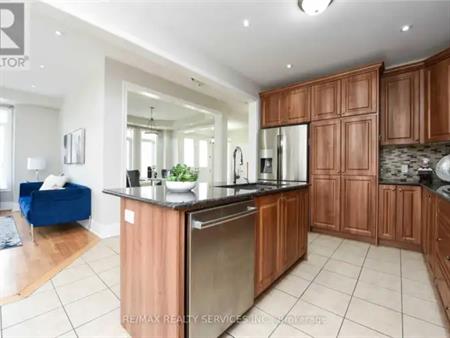 2 FALLING LEAF DRIVE N | 2 FALLING LEAF DRIVE N, Caledon