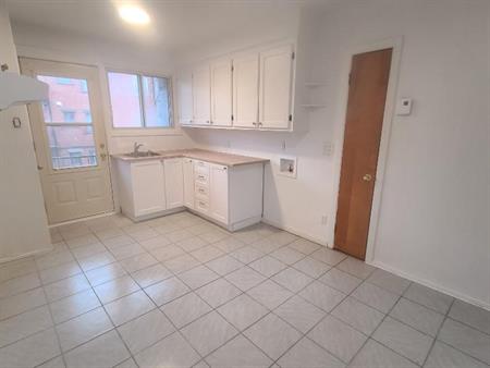 4 1/2 Rénové - Saint-Michel