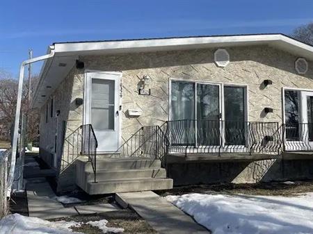 Your Complete Family Solution *5-Bed, 2-Kitchen Home with in-law Suite 10329 150 | 10329 150 Street Northwest, Edmonton