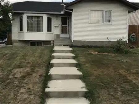 Beautiful 2 Bedroom Basement on a Corner House | 120 Castleridge Way Northeast, Calgary