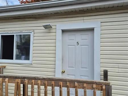 5 - 74 QUEENS CIRCLE | 5 - 74 QUEENS CIRCLE, Fort Erie