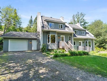 MAISON À LOUER AVEC GARAGE À ST SAUVEUR