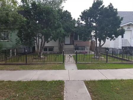 2 bd Large, Bright Basement Suite (Utilities and Internet inc.) available now | 11331 88 Street Northwest, Edmonton
