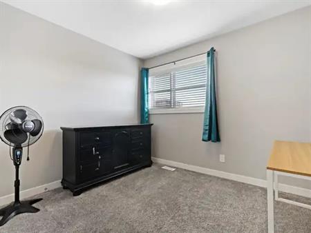 4 bedroom no condo fee townhouse | 96 Skyview Parade Northeast, Calgary