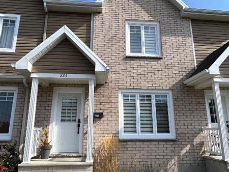 Maison en rangée à louer dans Charlesbourg