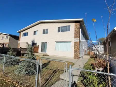 Three bedroom Townhouse in Allendale | 10430 - 67 avenue, Edmonton
