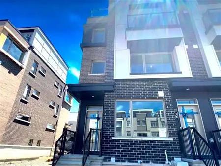 778 Mikinak Rd | 778 Mikinak Rd, Ottawa