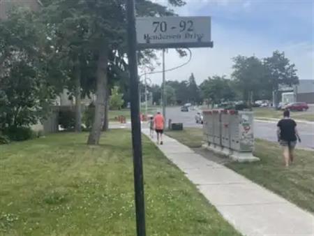 82 - 82 HENDERSON DRIVE | 82 - 82 HENDERSON DRIVE, Aurora