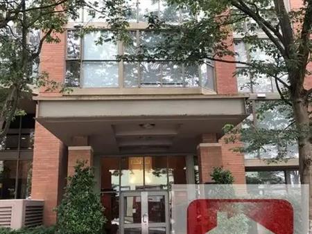 Bright, Spacious, One Bedroom Condo in Yaletown Near English Bay & Beach Area | 888 Pacific Street, Vancouver