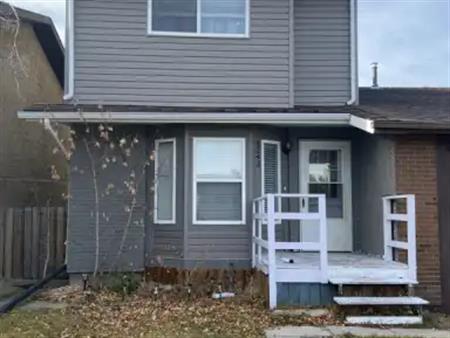 4243 49 Street NE | 4243 49 Street Northeast, Calgary