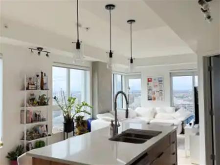 Modern 2 Bedroom 2 Bathroom Lease Takeover | 2004 - 10620 99 Avenue, Edmonton