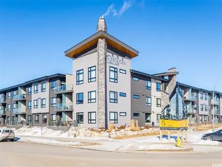 Evergreen luxurious 2 bed 2 bath condo for rent from December 2025 | 223 Evergreen Square, Saskatoon