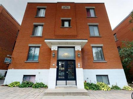 4 1/2 Park Avenue Apartment