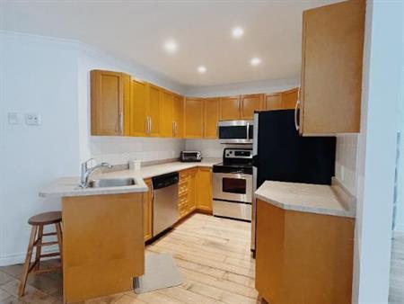 CONDO MEUBLÉ ET TOUT INCLUS