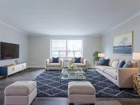 Upper Canada Apartments 165 | 165 Erskine Ave., Toronto