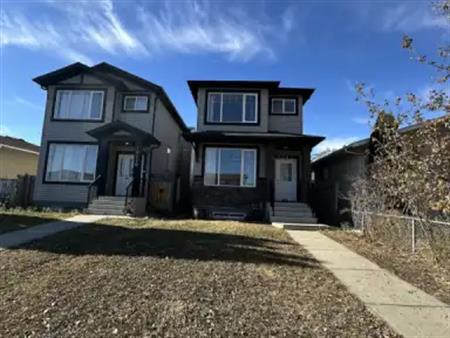 6 bedrooms Two- Story house | 10262 158 Street Northwest, Edmonton